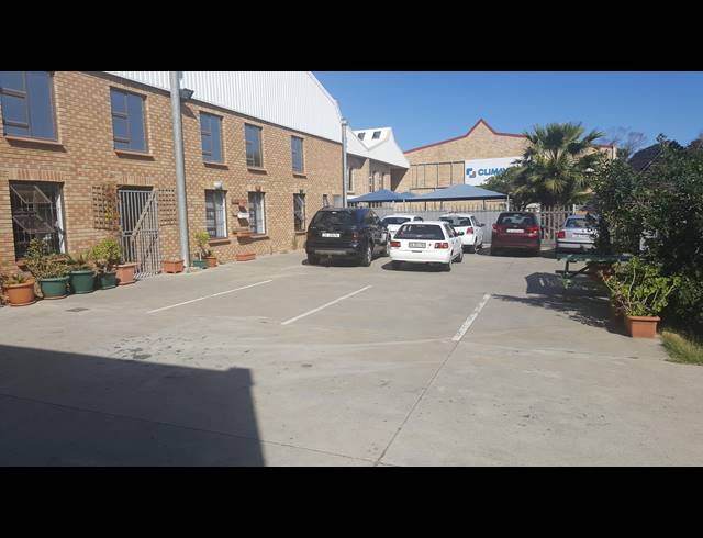 800M² WAREHOUSE TO LET IN KILLARNEY GARDENS